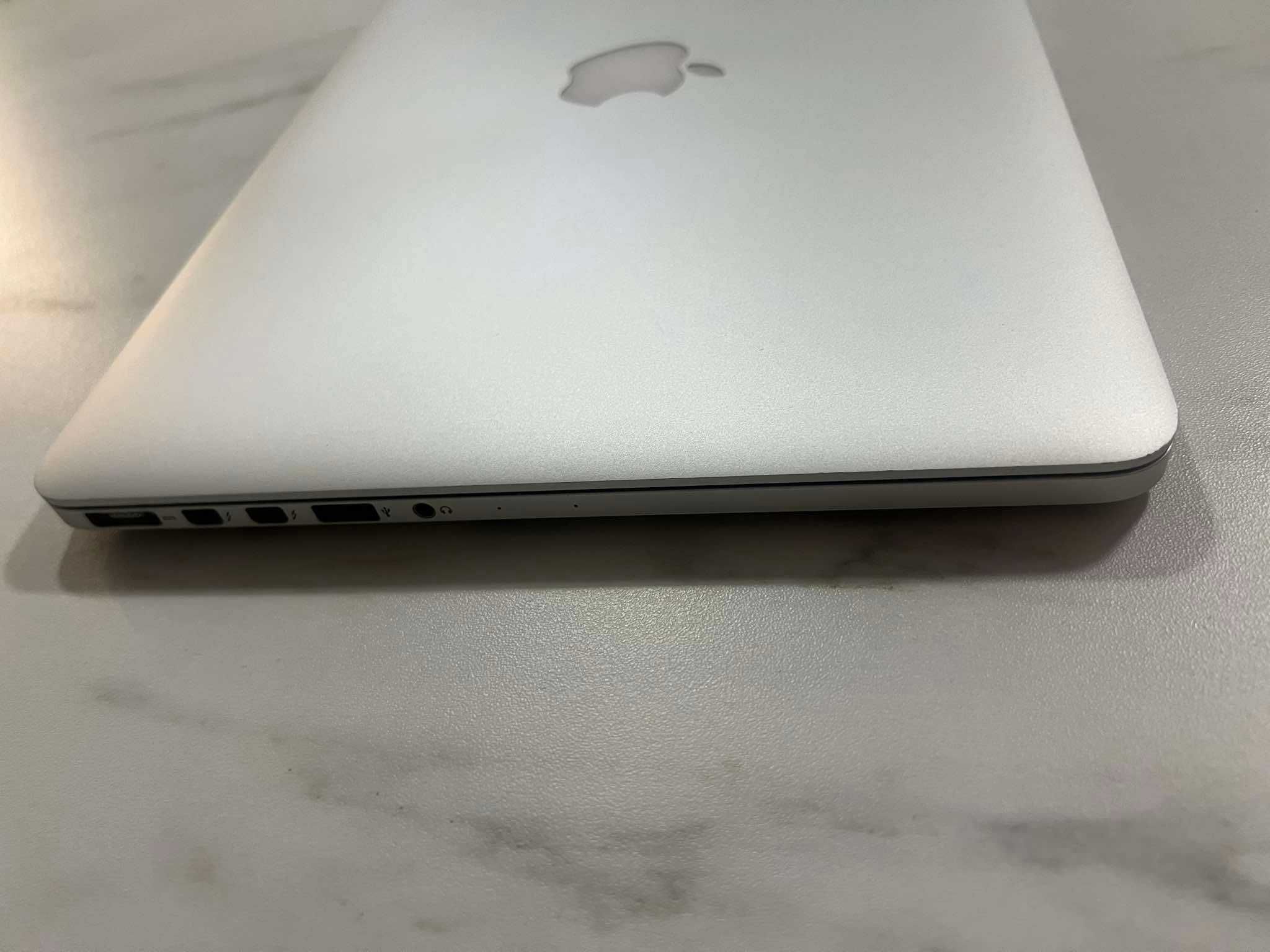 MacBook Pro 2015 | A1502 | 8GB RAM | Intel Core i5