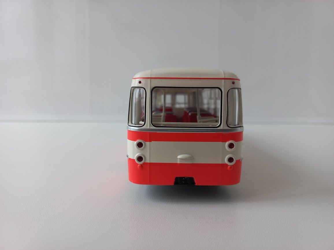 1 43 Classicbus Автобус Лиаз-677 1 43
