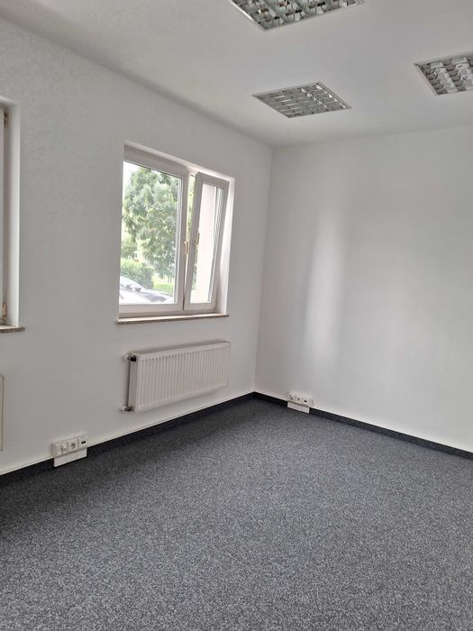 Pokój biurowy 27m2 na Mińskiej.