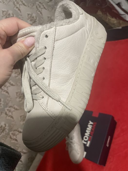 Tommy Hilfiger кожаные кроссовки оригинал