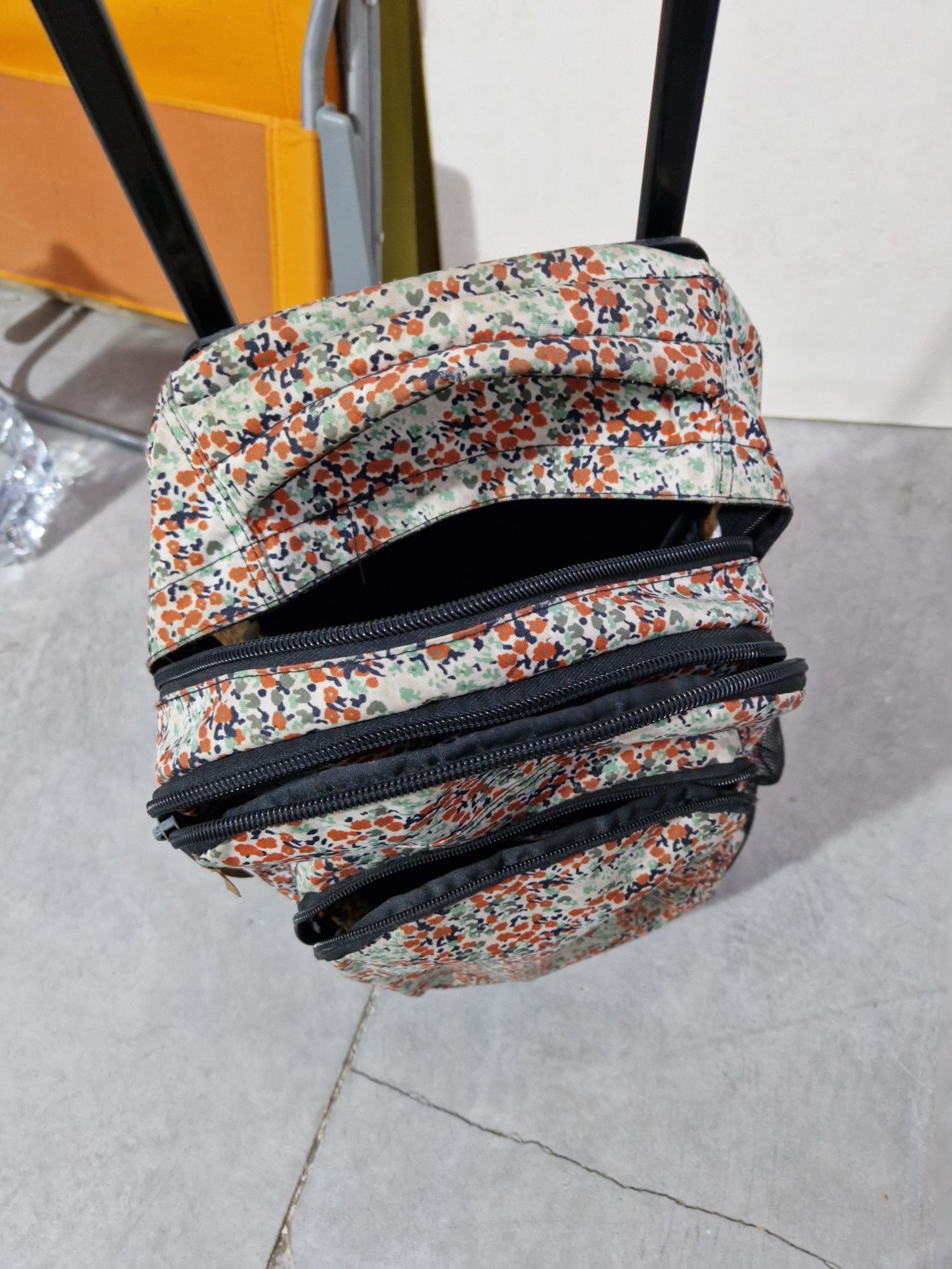 Mochila com rodinhas