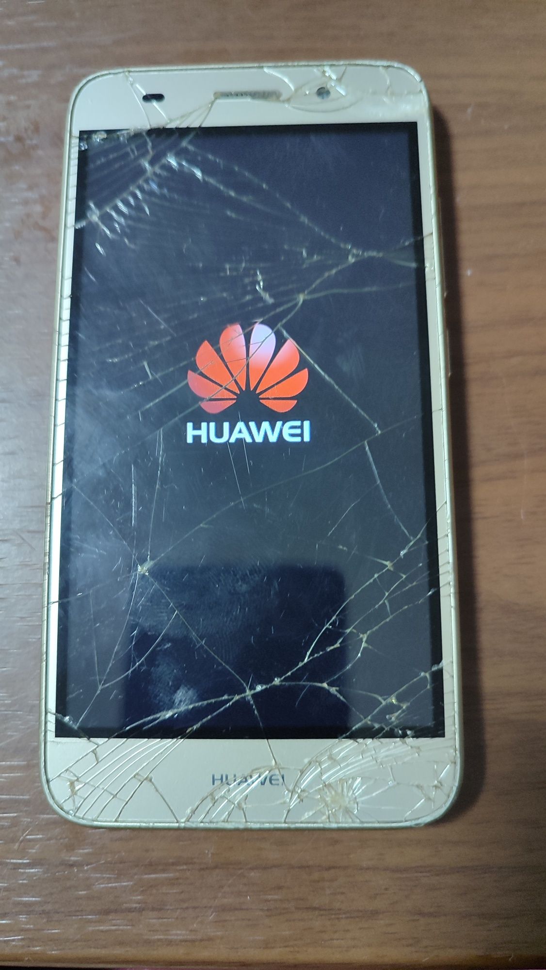 Huawei CRO-U00 Y3        .