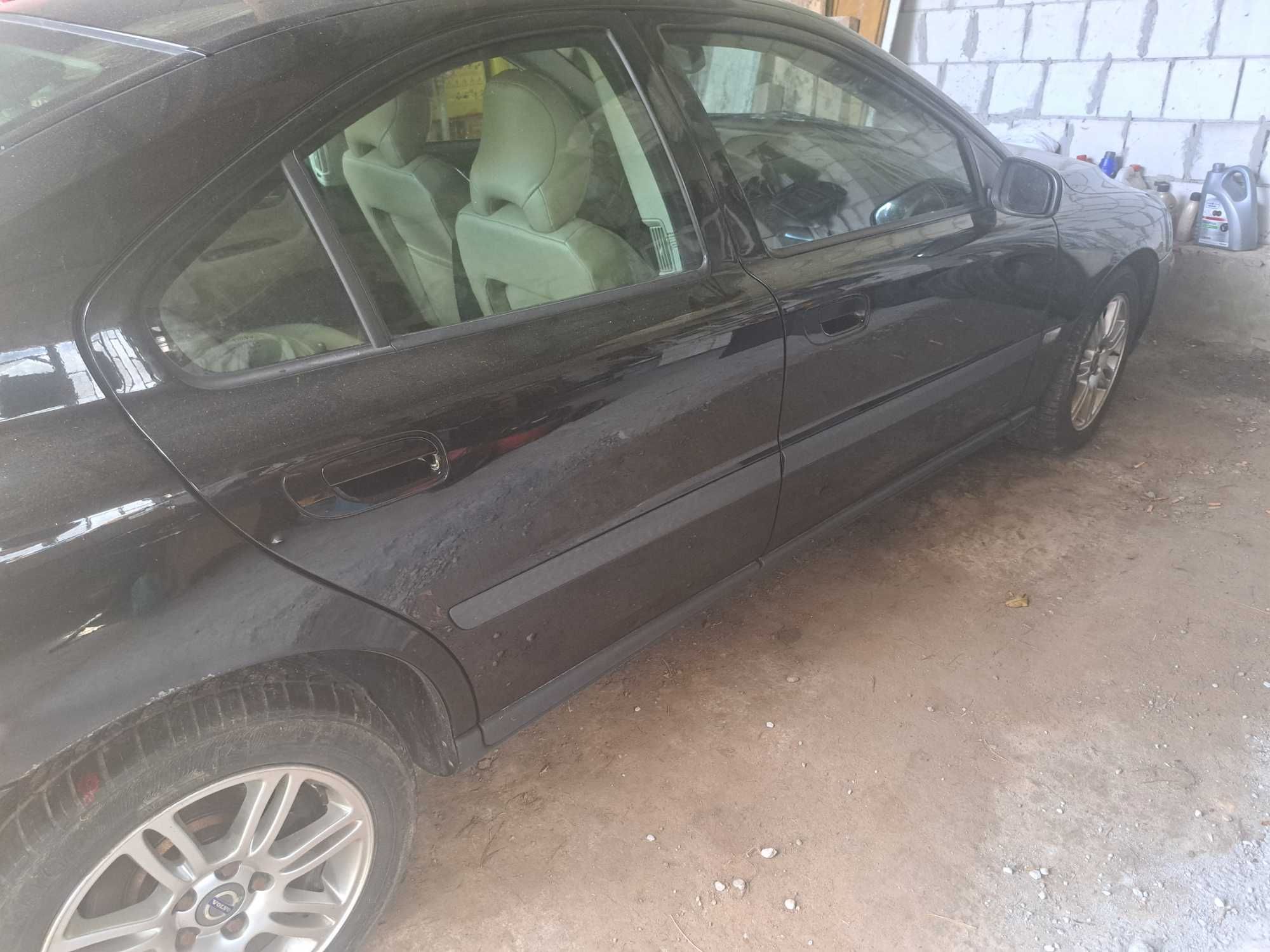 sprzedam samochód volvo s60