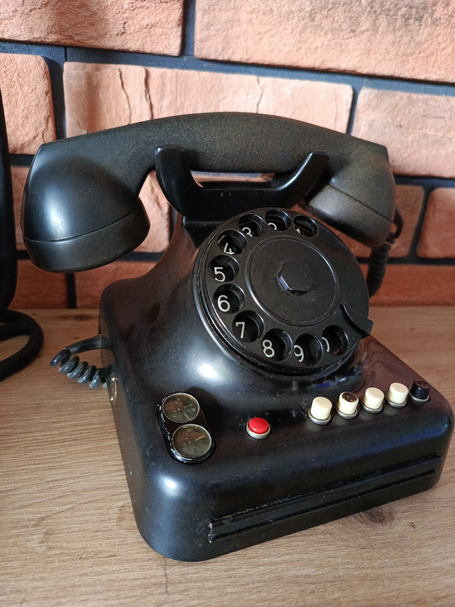 Telefon stary antyk