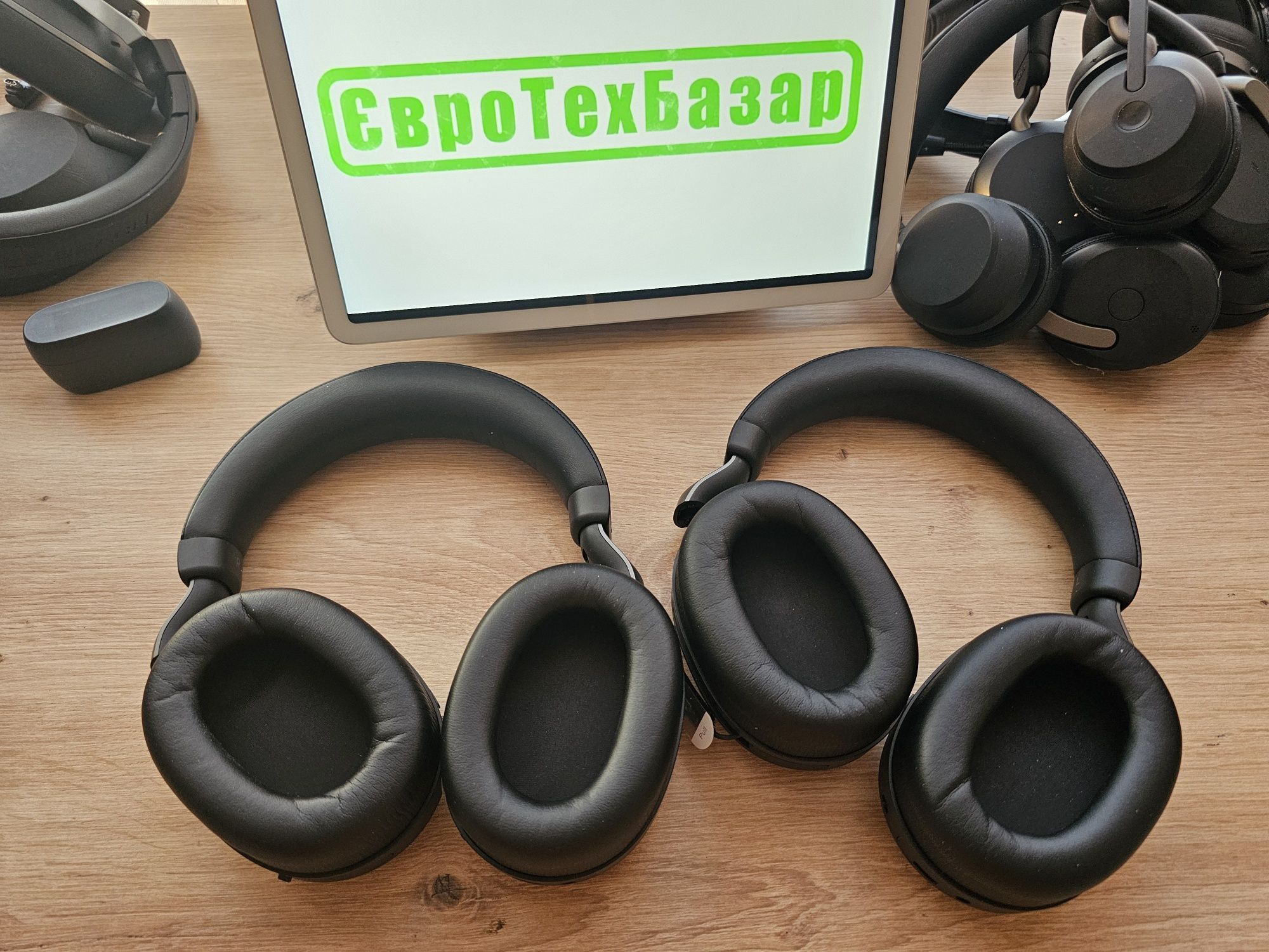 Навушники з мікрофоном JABRA Evolve2 85