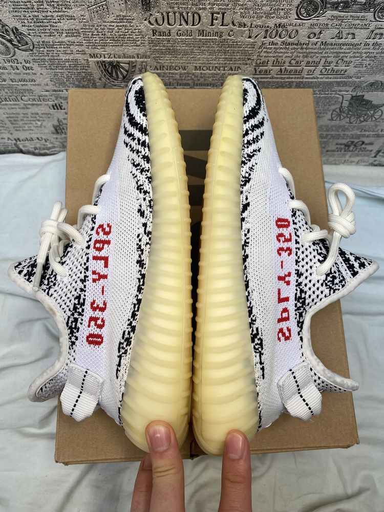 Adidas Yeezy Boost 350 V2 Zebra