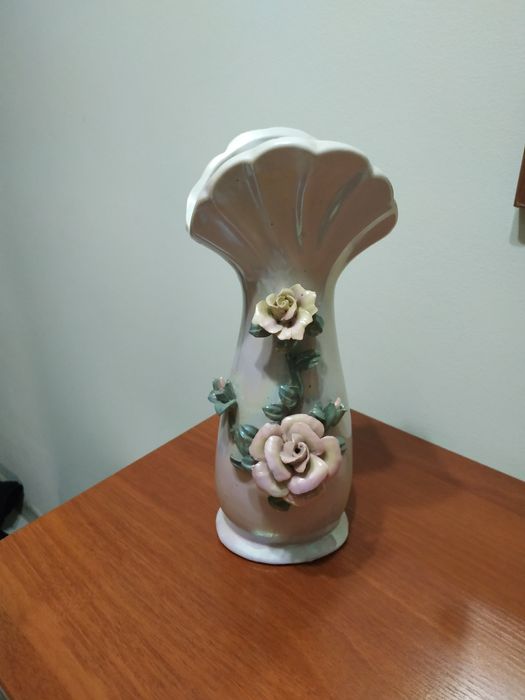 Ваза фарфоровая для цветов