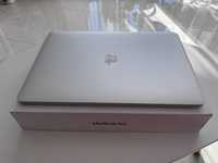 MacBook Pro 15' Cali model A1990 TouchBar procesor i7 16GB Ram