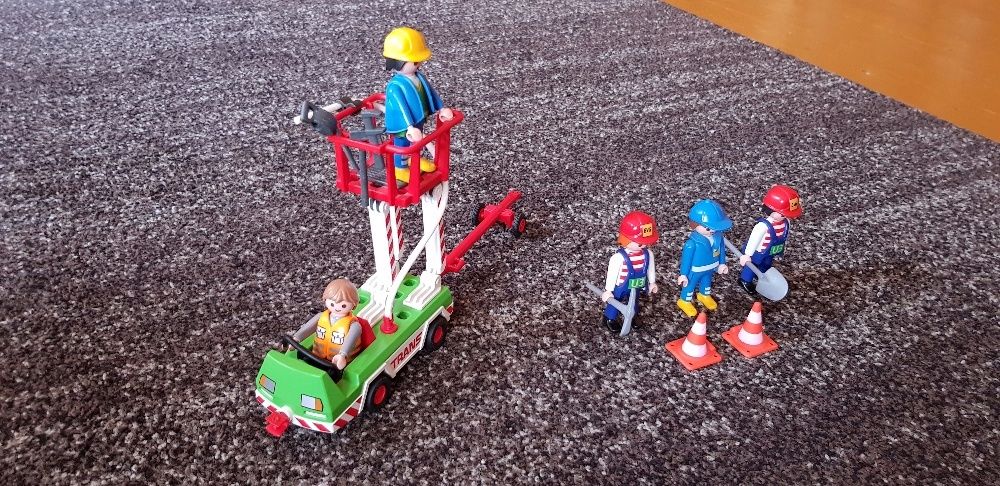 Playmobil - Wózek z Podnośnikiem + Figurki