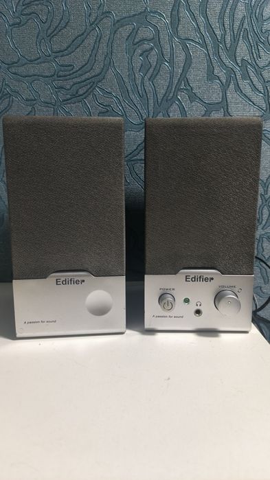 Колонки edifier R18