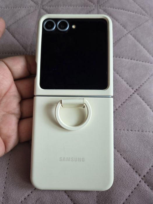 Чохоли оригінальні для Samsung Flip 5,6