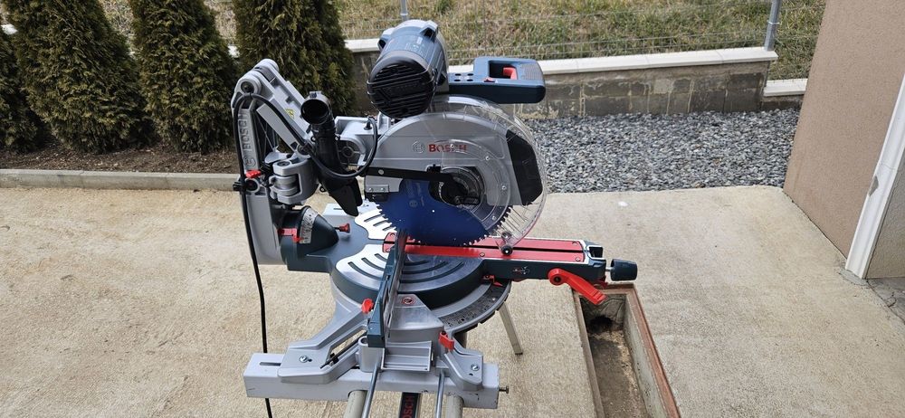 Bosch GCM 12 GDL i GTA 2600 - piła ukośnica że stołem