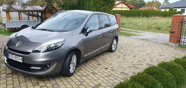 Renault Grand Scenic III lift