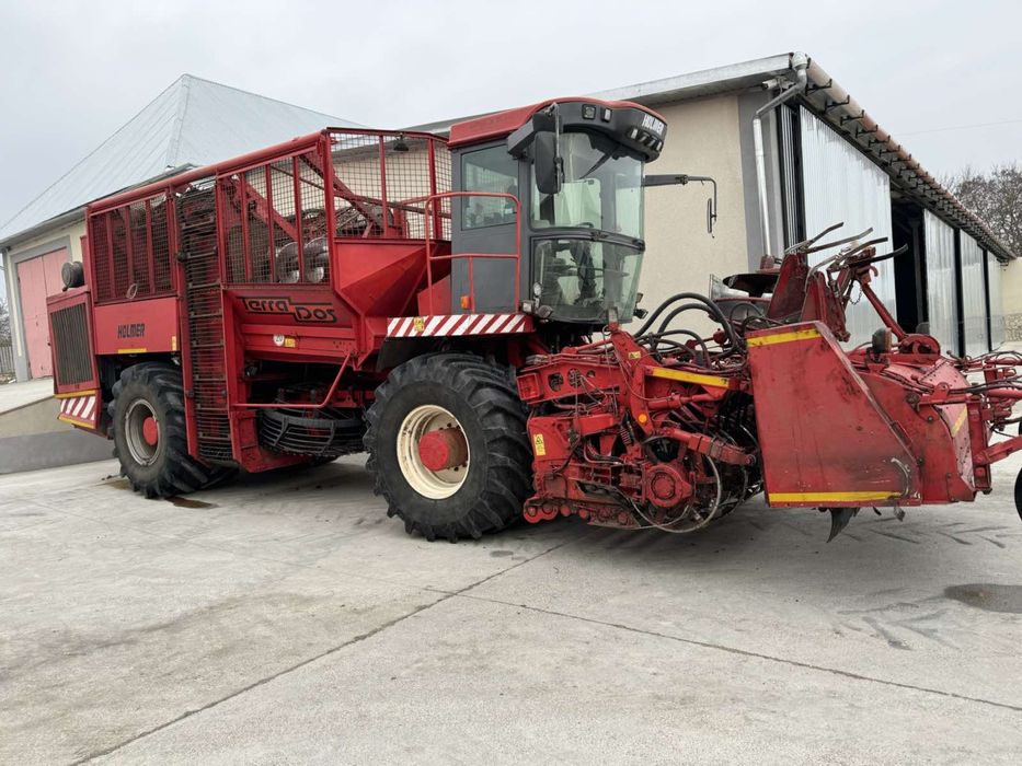 Бурякозбиральний комбайн