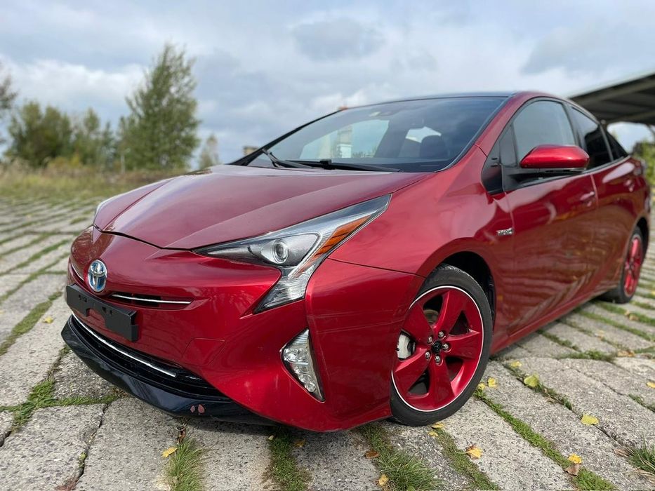 Toyota Prius hybrid * 2017 rok * LED * import *