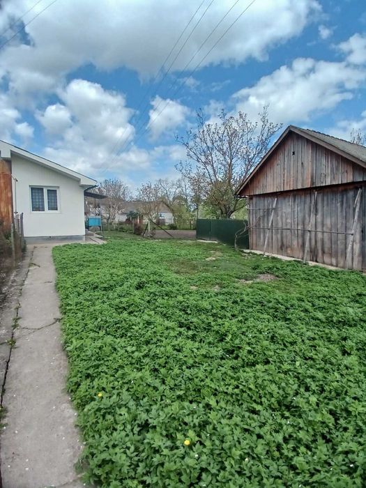 Продаж будинку в центрі села