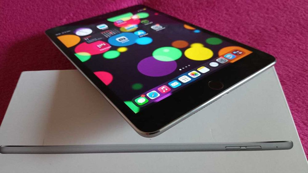 Планшет Apple iPad mini 4 - 128Gb Retina 7,9. Wi-Fi (коробка) ZOOM U22