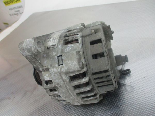 Alternador VOLKSWAGEN Passat (3B3)