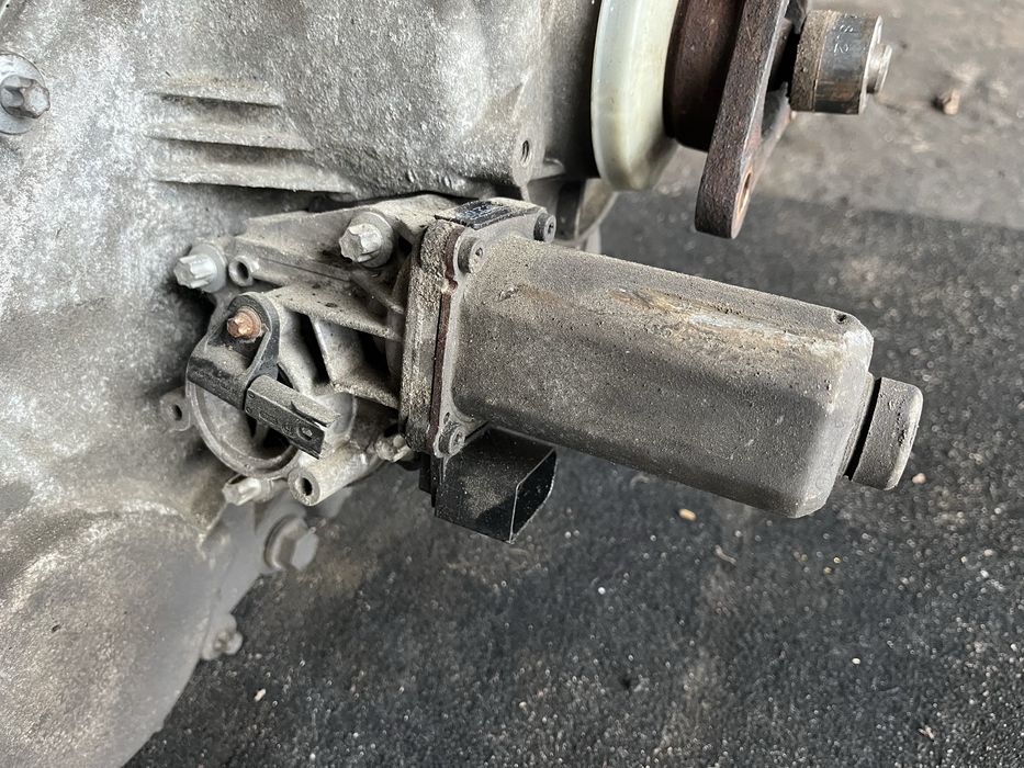 BMW E53 X5 4.4 V8 N62 Silniczek Reduktora