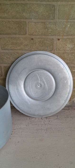 На 8л алюмінієва каструля