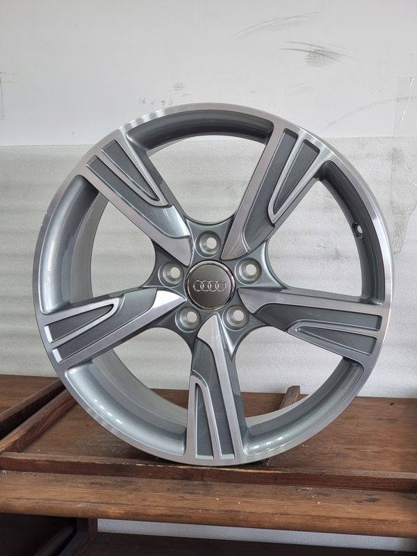 Oryginalne Felgi Audi A3/8v 8p 5x112/18 Cali 8v-4ee