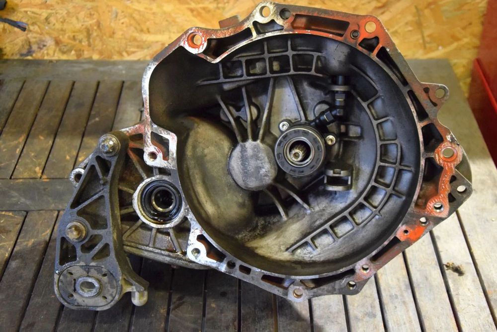 Opel Skrzynia biegów 1.6 1.8 F17 W394 F17W394 Meriva Astra Zafira tylko 148.000km