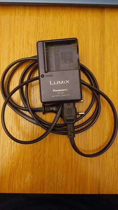 Ładowarka do aparatów lumix