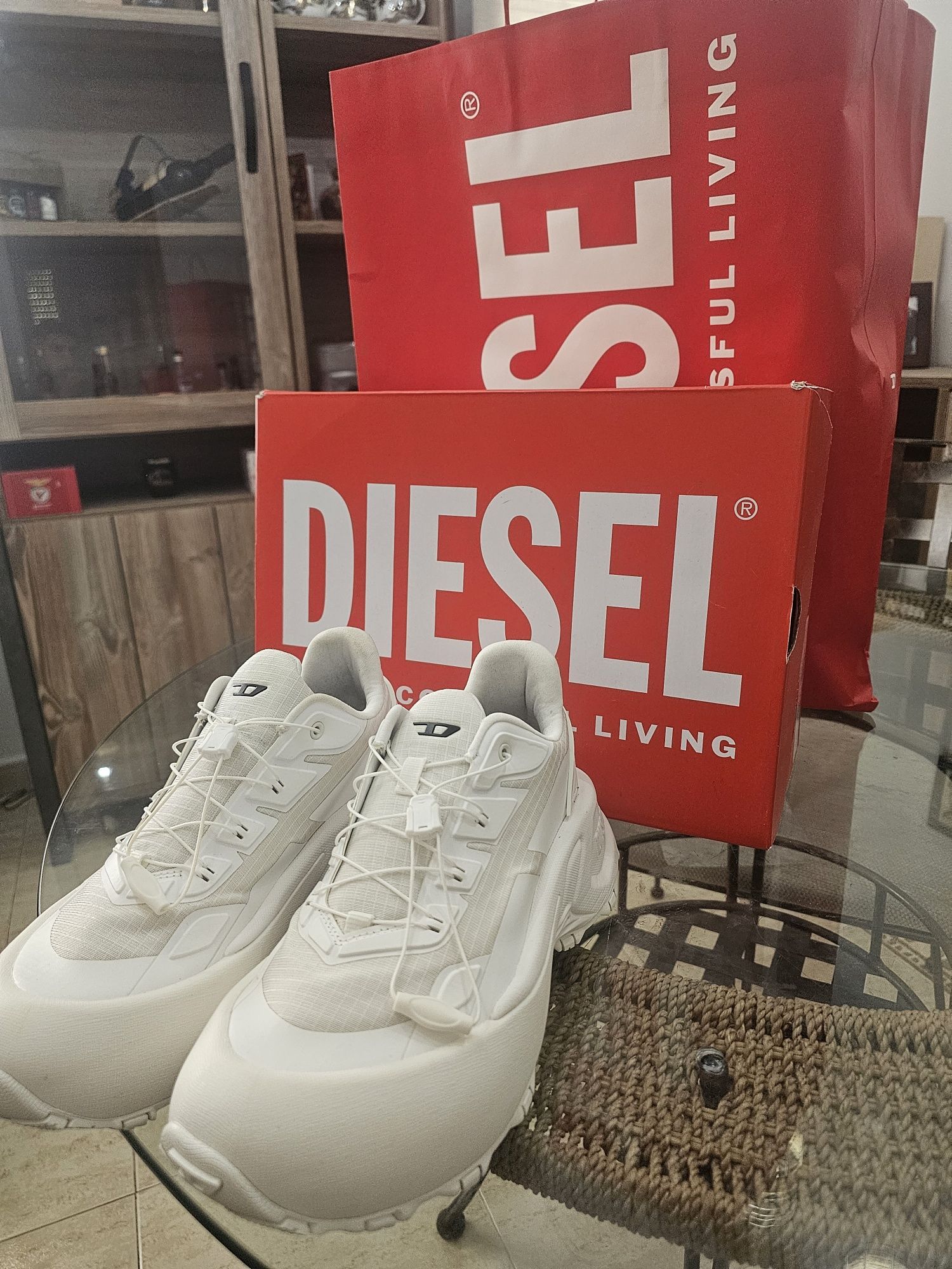 Ténis Diesel D-Cage Runner Brancos