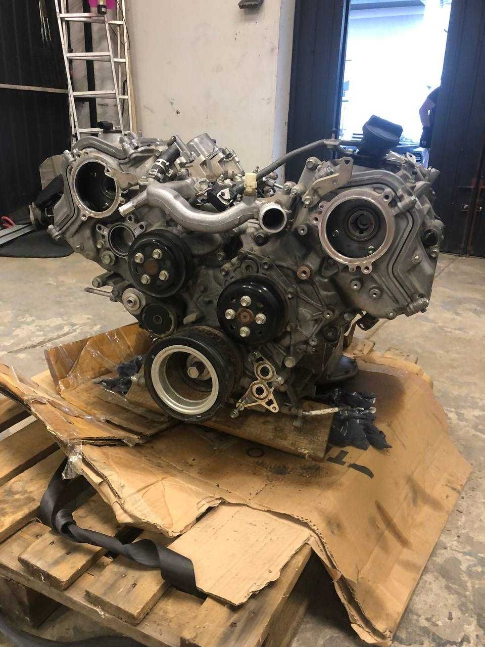 Продам  двигун 5.0 V8  2UR 2UR-GSE  Tundra 5.0 LEXUS RC F IS F  LS600