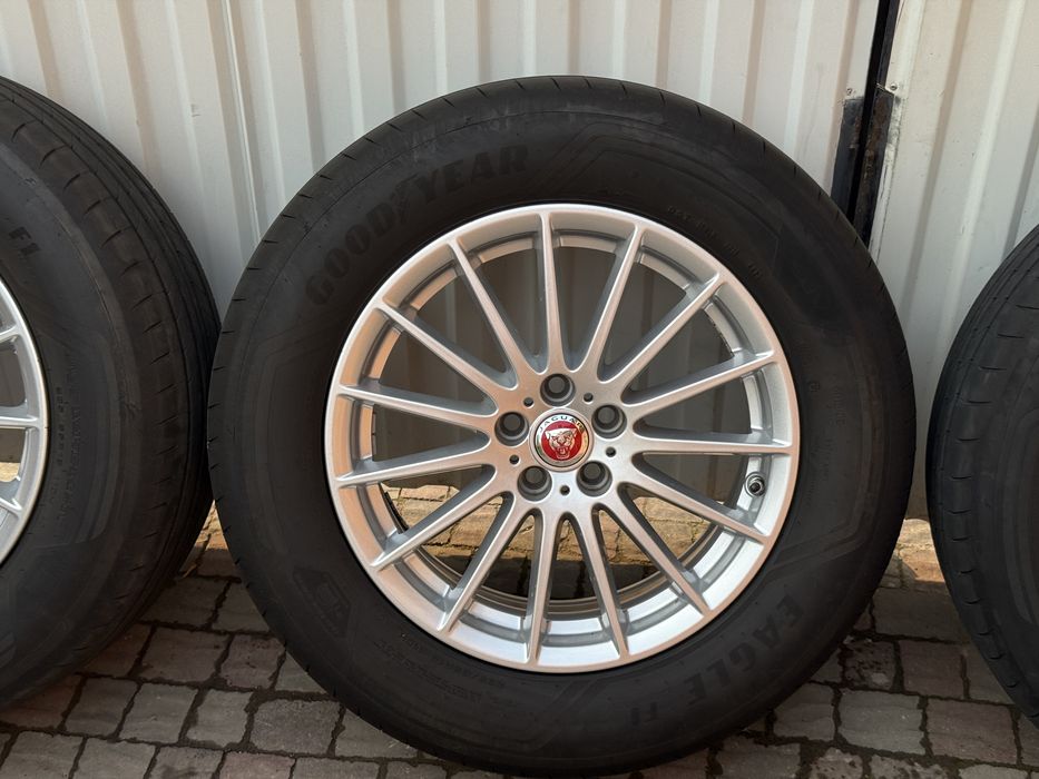 Комплект оригінальних дисків з гумою, 18/ 5x108, ET45, Jaguar