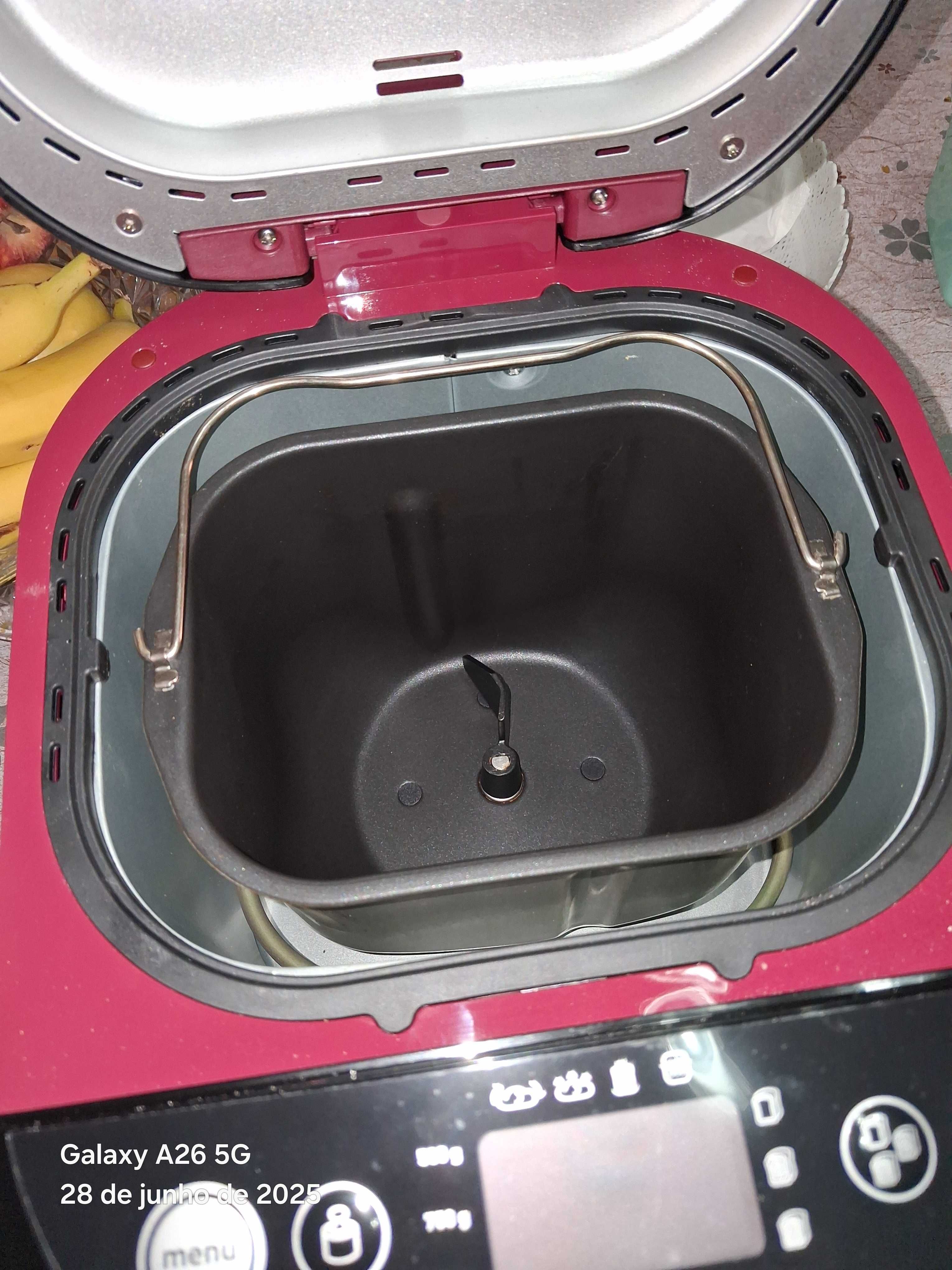 Máquina de fazer pão da marca Moulinex
