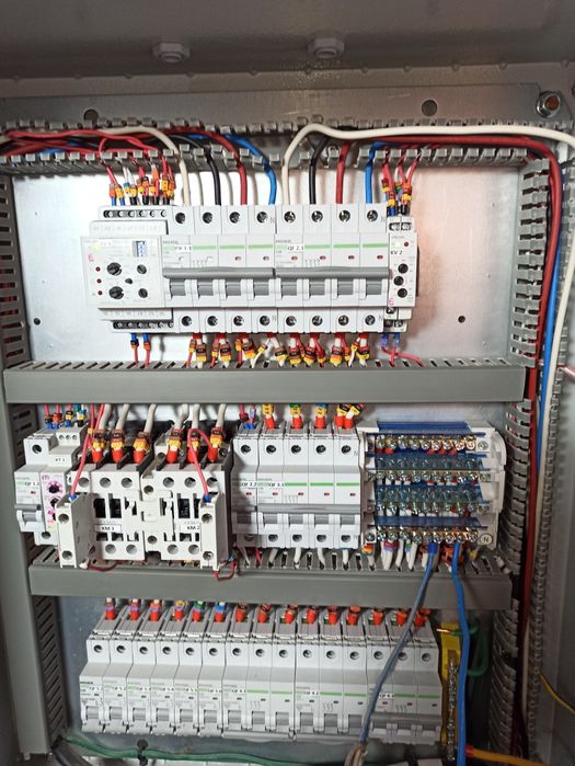 Електрик. Установка і налагодження інверторів