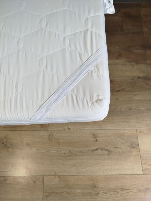 Materac z pokrowcem 190x90x9 tanio