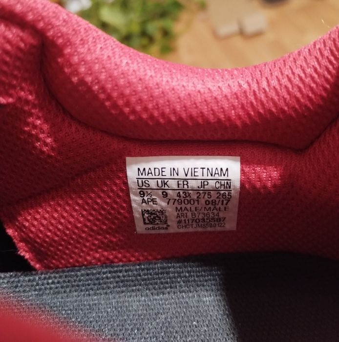 Продам кросівки, розмір 43