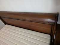 Cama de Casal em Madeira