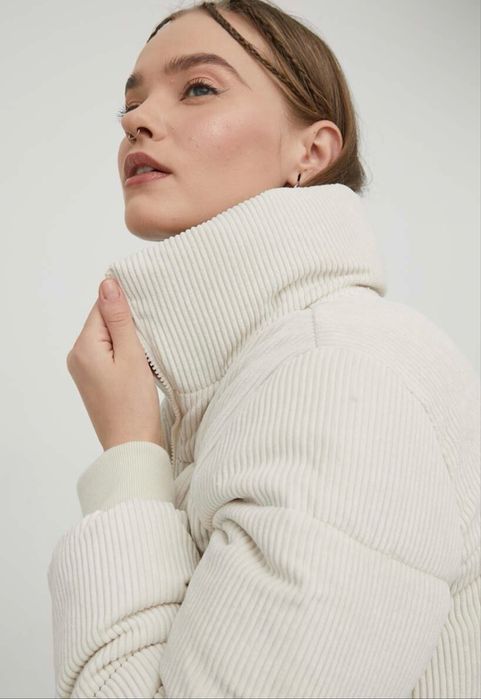 Жіноча куртка велюрова