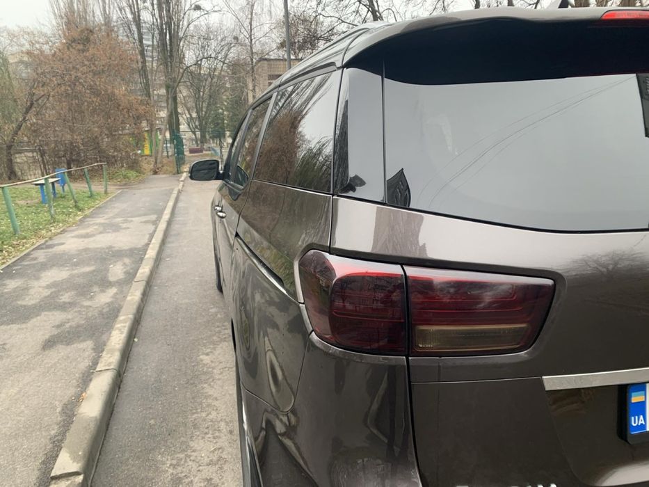 Автомобіль KIA SEDONA 2017