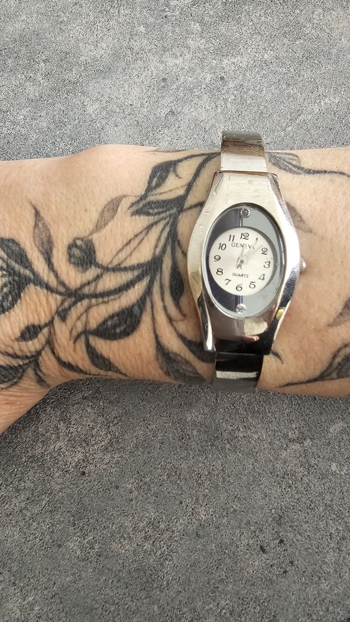 Zegarek damski Stainless bezel, stal chirurgiczna
