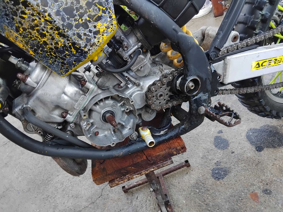 suzuki rm 125 com eletronica queimada levou pistao a 2 depositos