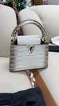 novo em folha LOUIS VUITTON Capucines