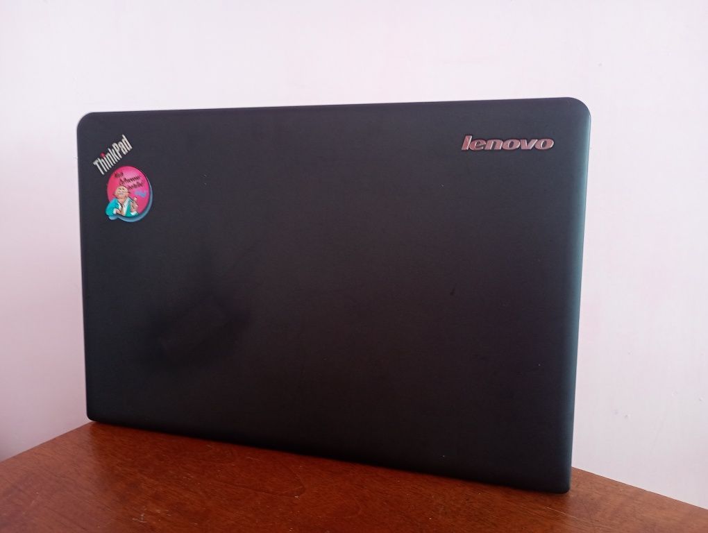 Lenovo Thinkpad E540 (i5, 8GB RAM, 2GB GPU, 240GB SSD)