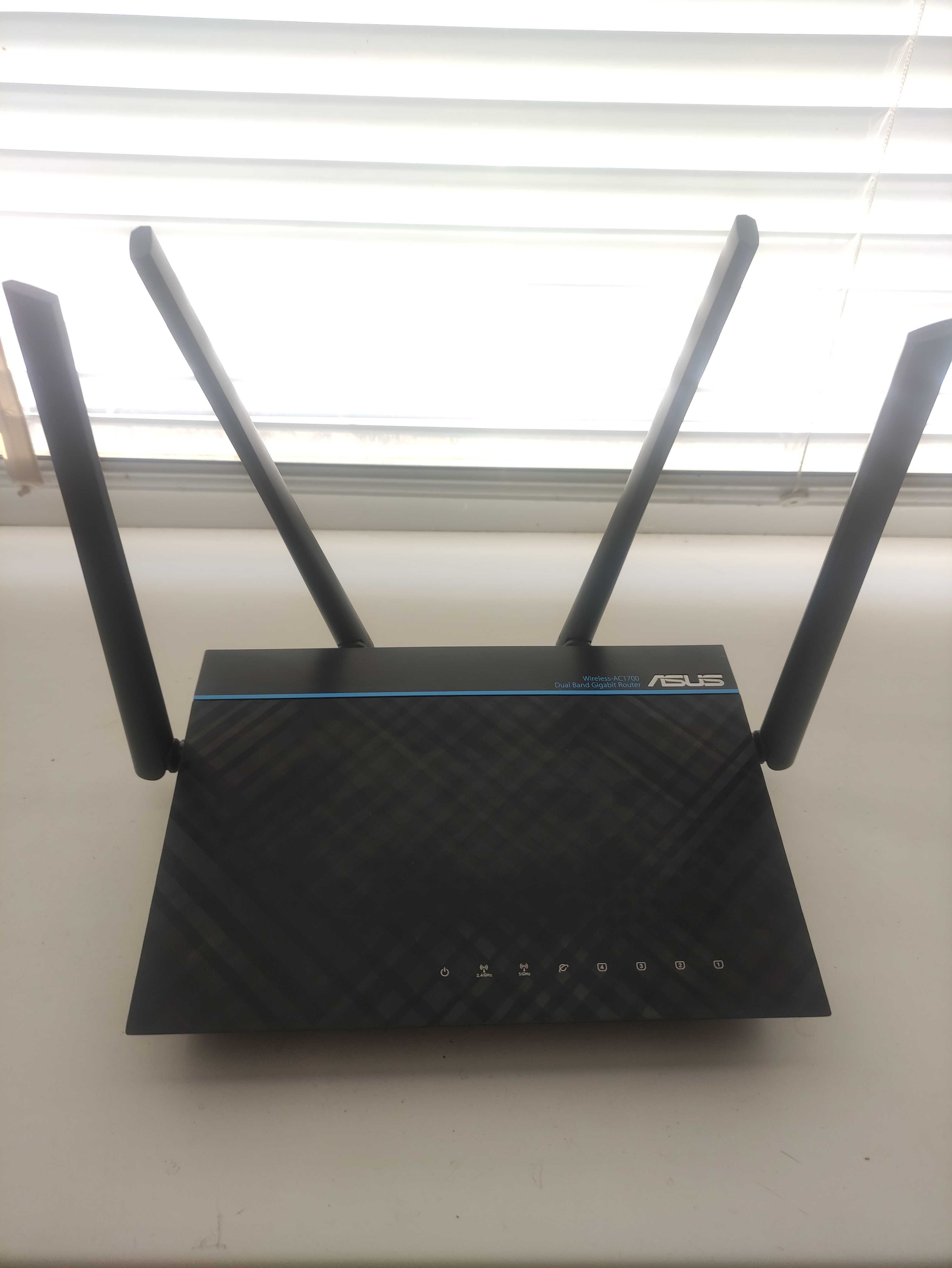 Гігабітний Маршрутизатор Asus RT-ACRH17 з Wi-Fi 2,4 і 5 ГГц