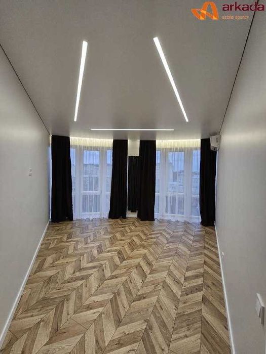 Двокімнатна квартира в новобудові в Центрі, р-н Панорами Плаза.