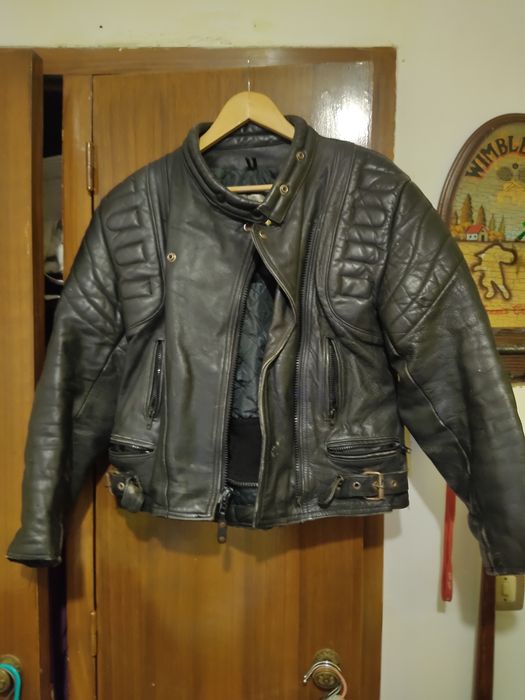 Blusão de cabedal em bom estado