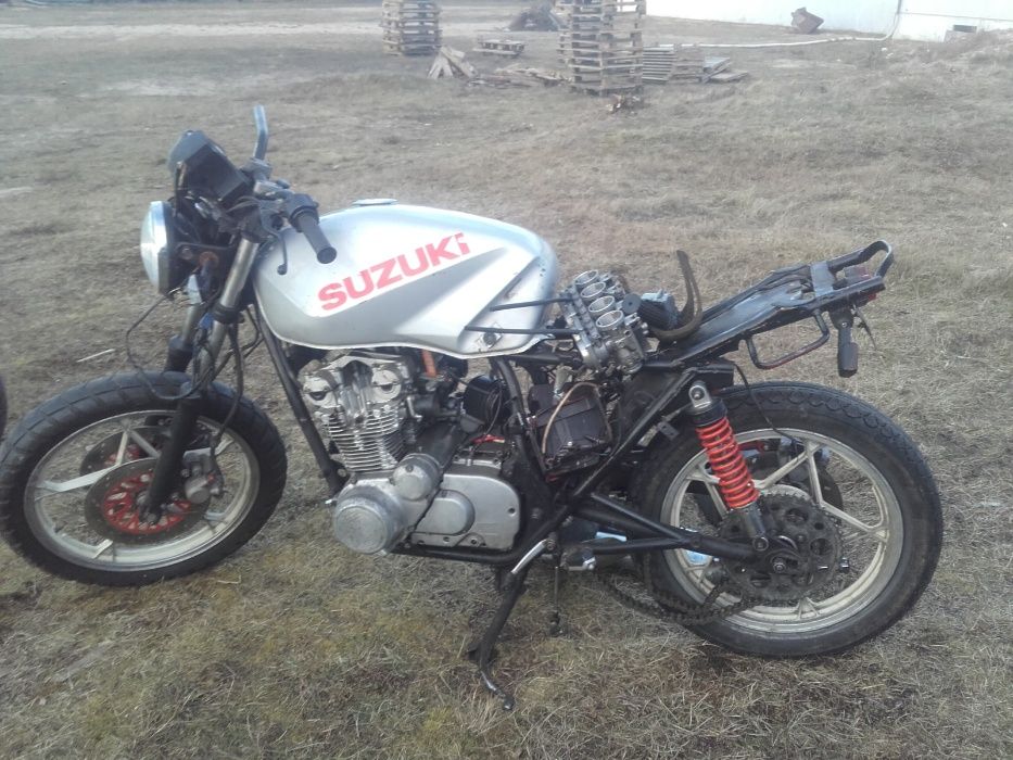 suzuki gs550 gs 550 silnik lagi bak koło felga tarcza wahacz części