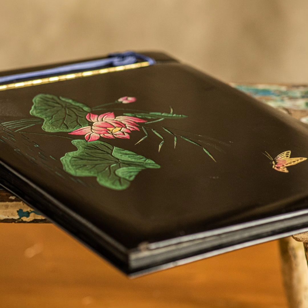 Piękny album z laki z Ha-noi lilia