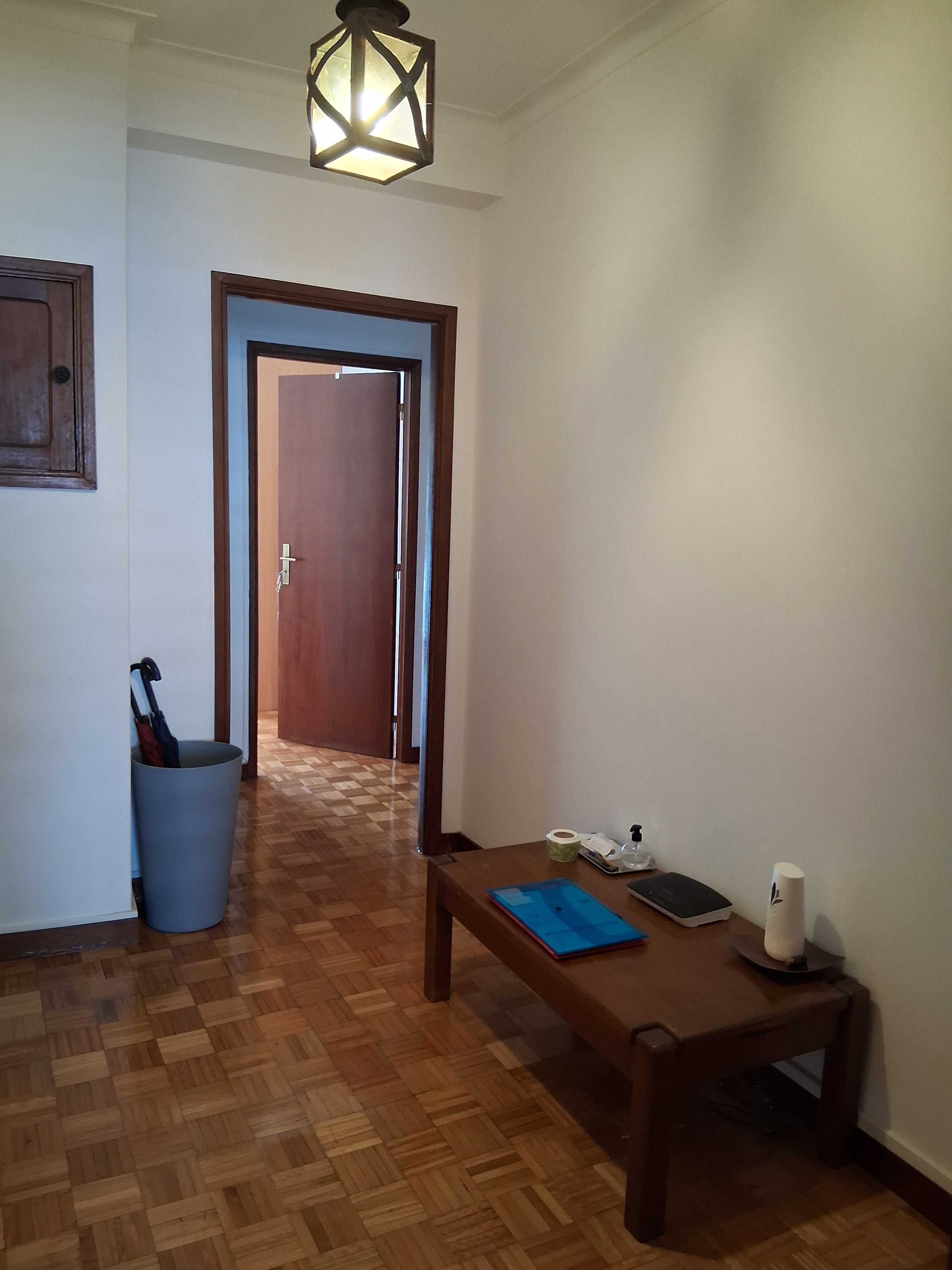 Arrendo suite para estudantes universitárias