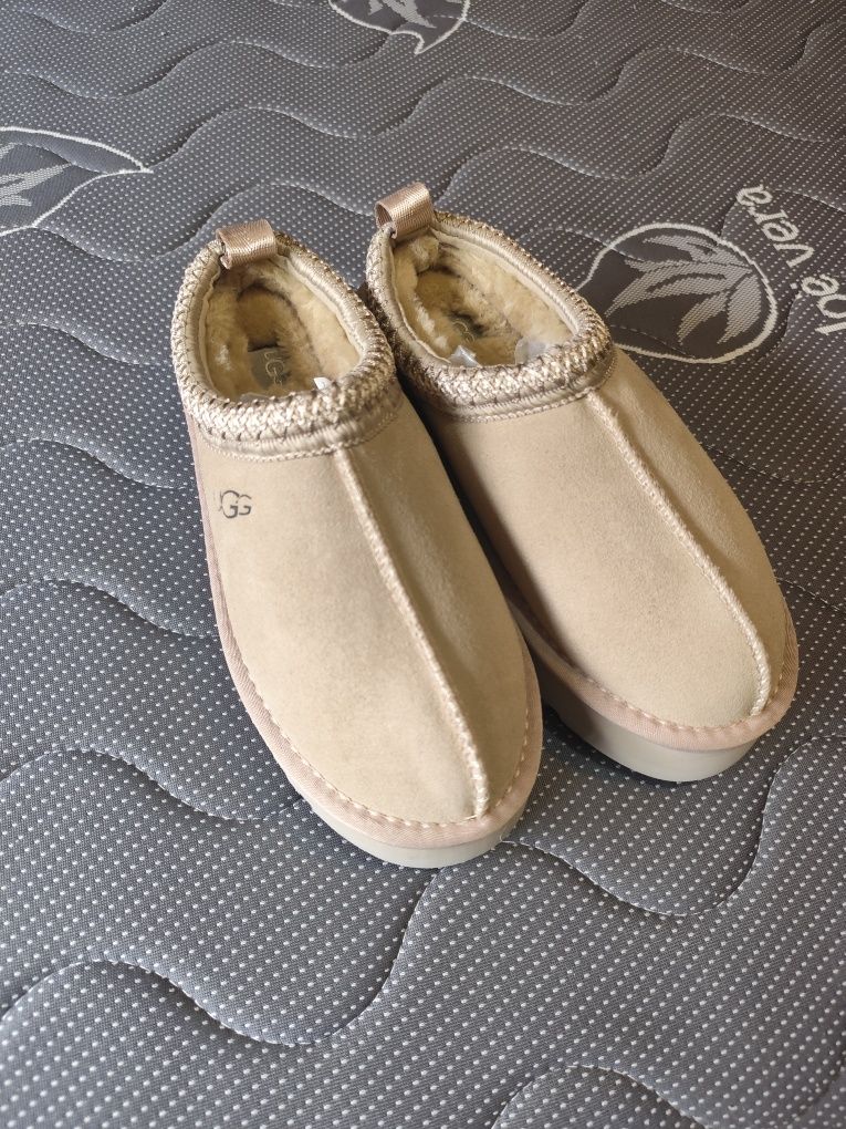 Sandália tipo UGG  38