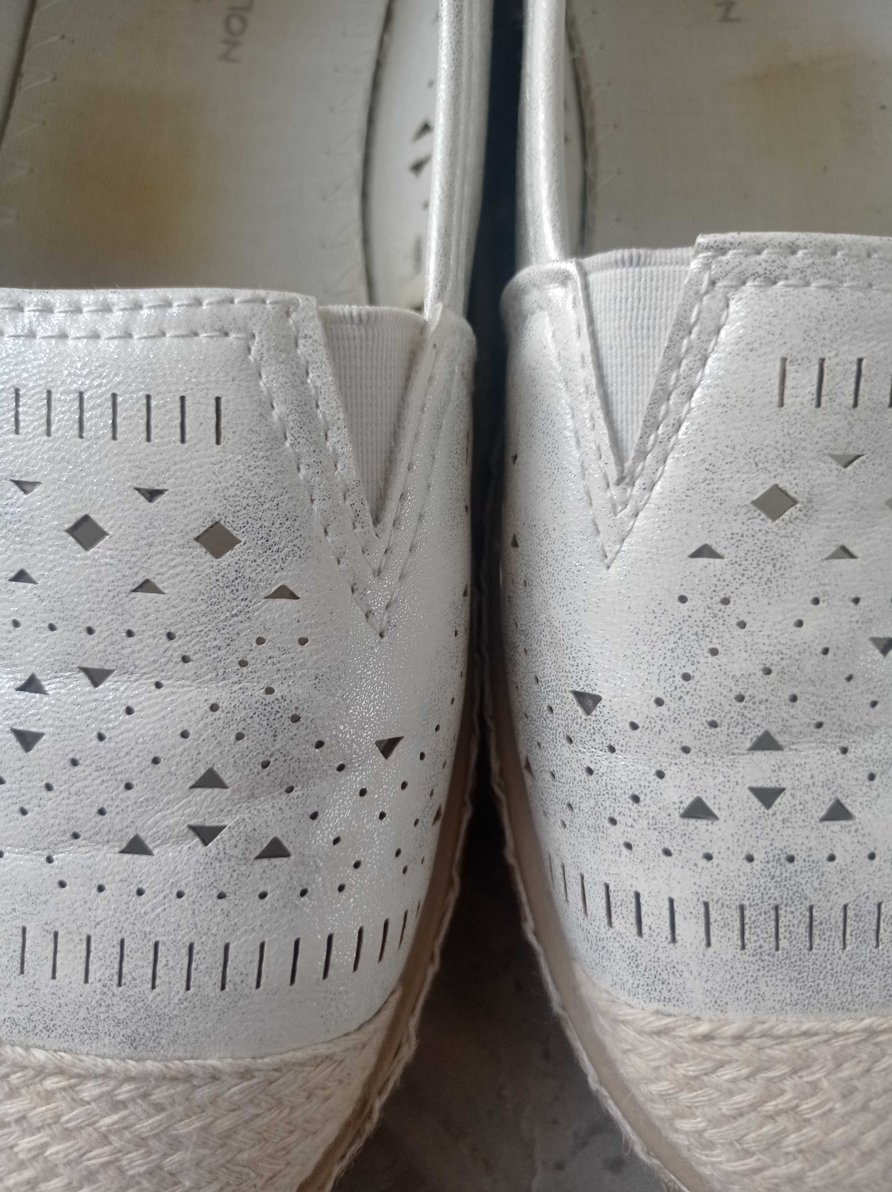 Buty płaskie espadryle biało srebrne 40