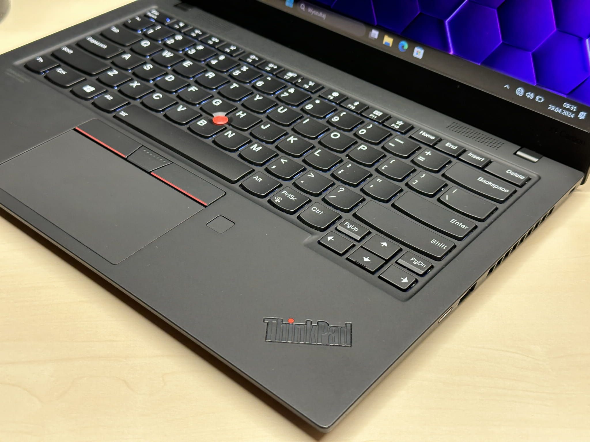 Laptop Lenovo ThinkPad X1 Carbon G7 | i5-8365U / 16GB / 4K / US/OUTLET